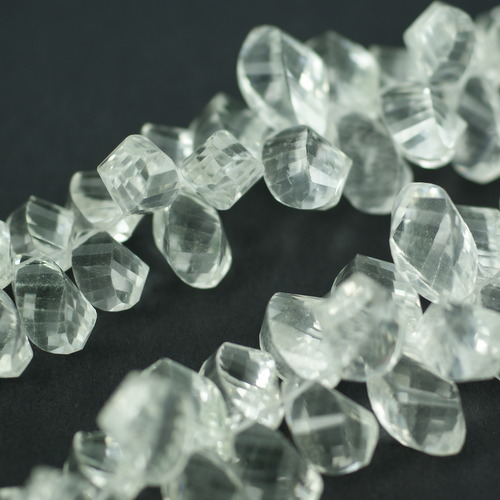 CLEAR QTZ TWISTED DROP FACETED BEADS